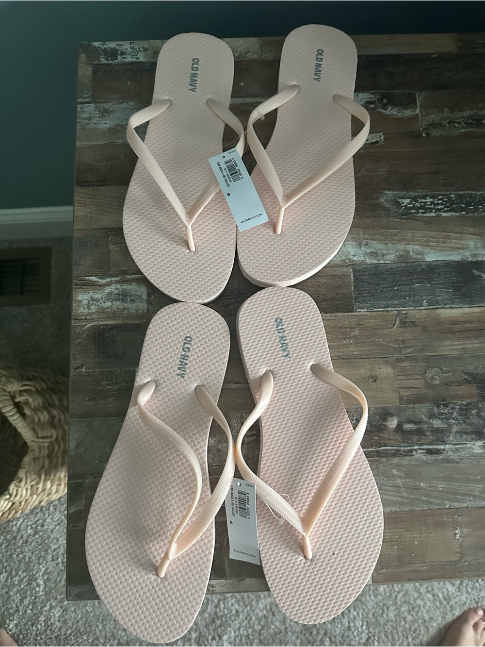 FOUR PAIRS! Old Navy Women's Pale Pink & Light Blue Flip Flops- SZ 8 & 9
